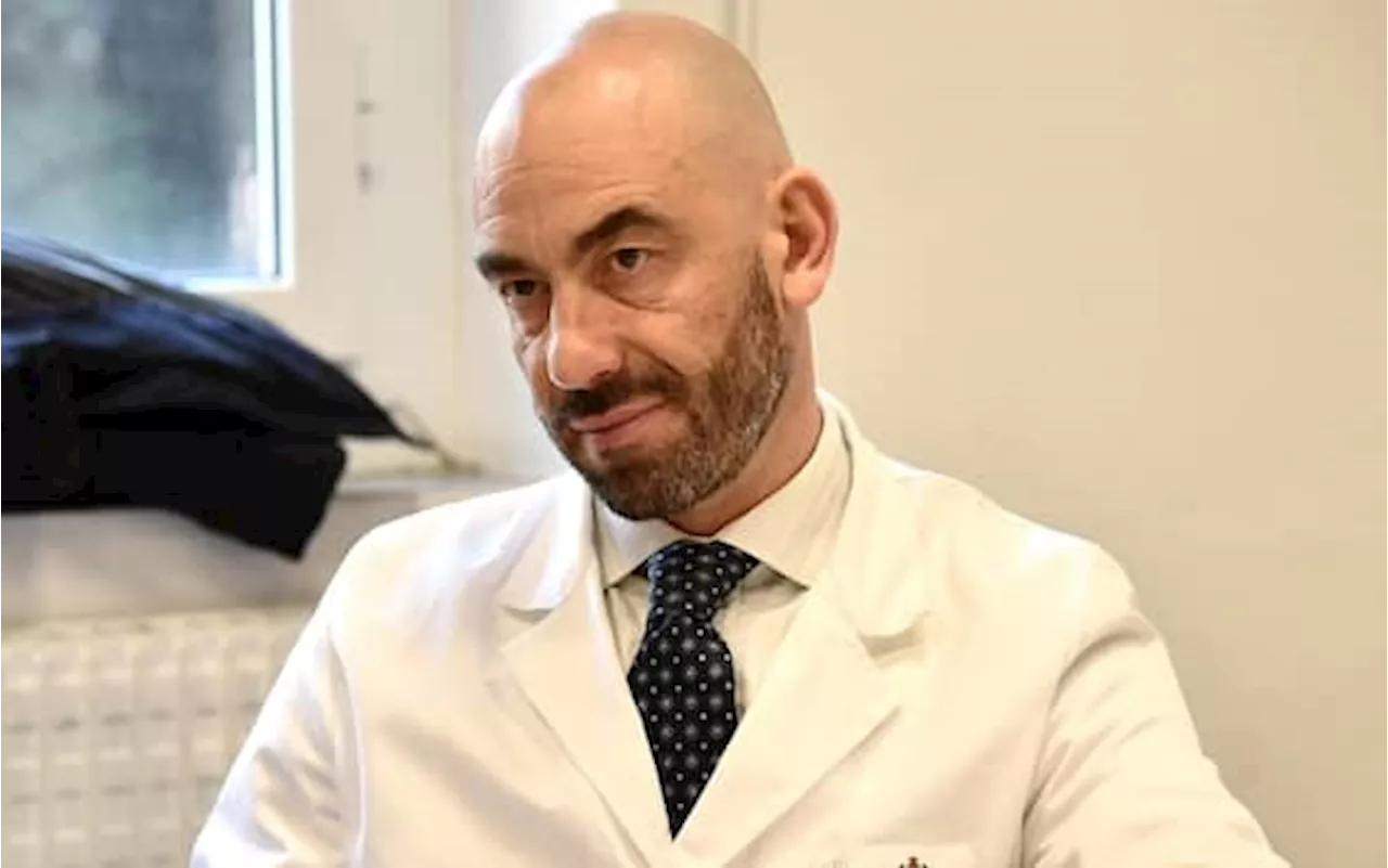 Cancellate multe a No Vax, provocazione di Bassetti: 'Restituire soldi a chi le ha pagate'