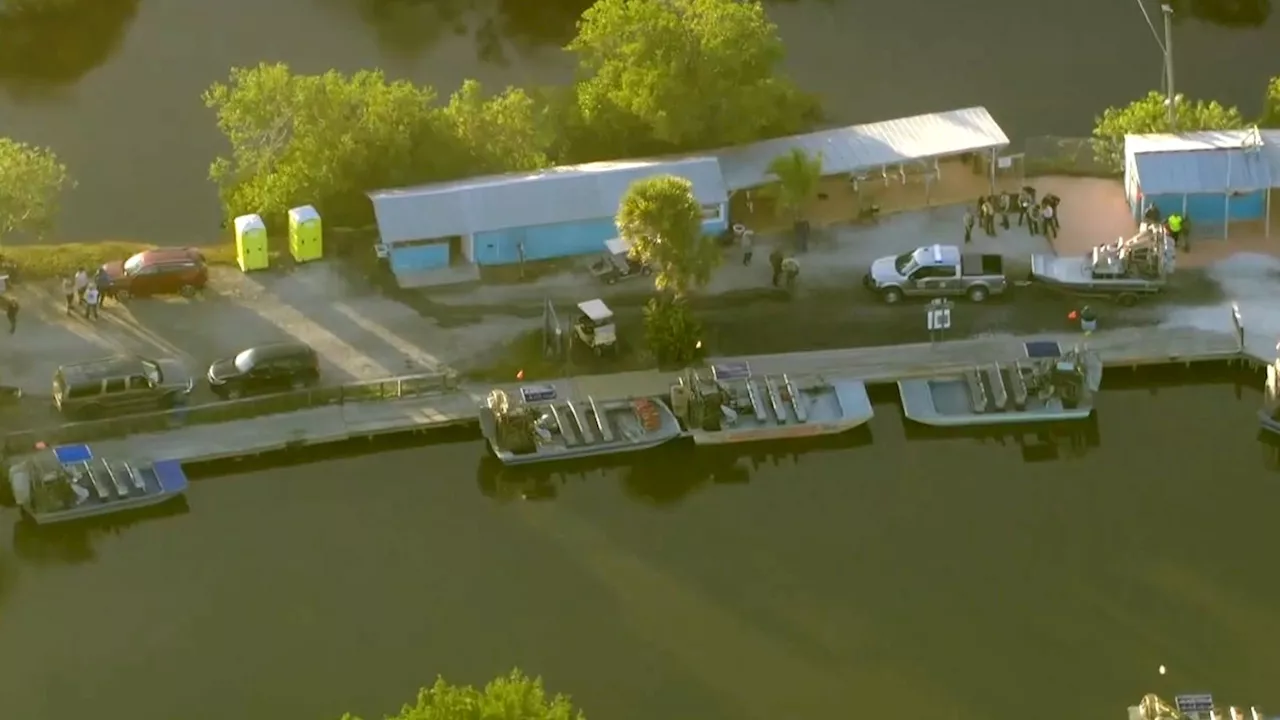 2 airboats collide in Florida sending over a dozen people to the hospital