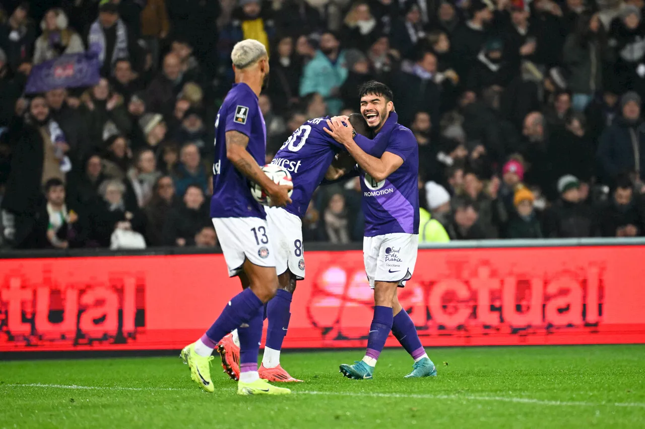 Ligue 1. Toulouse enfonce Saint-Etienne et enflamme le Stadium !