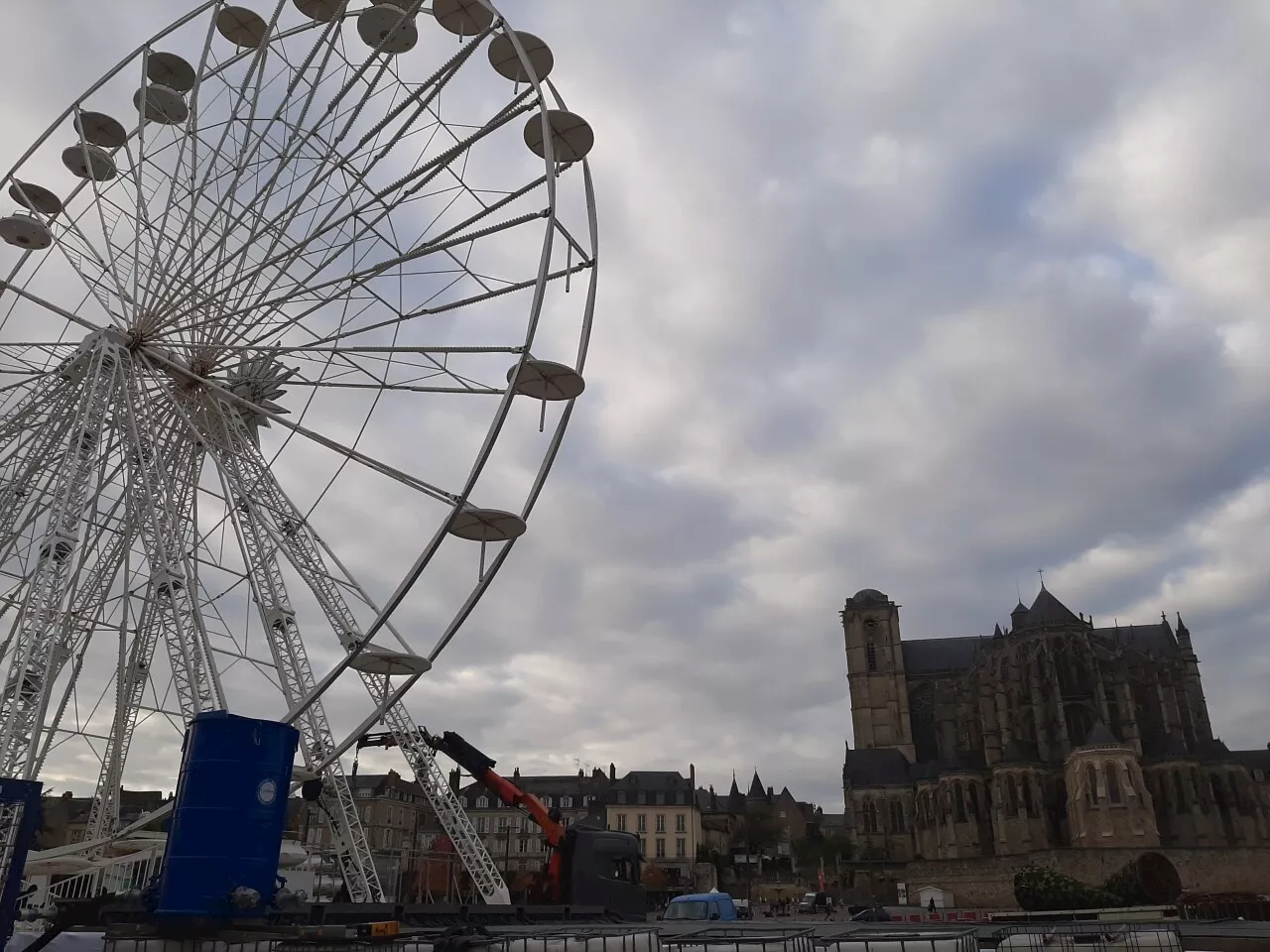 Risques d’affrontements au Mans : la préfecture interdit toutes les manifestations « non déclarées »