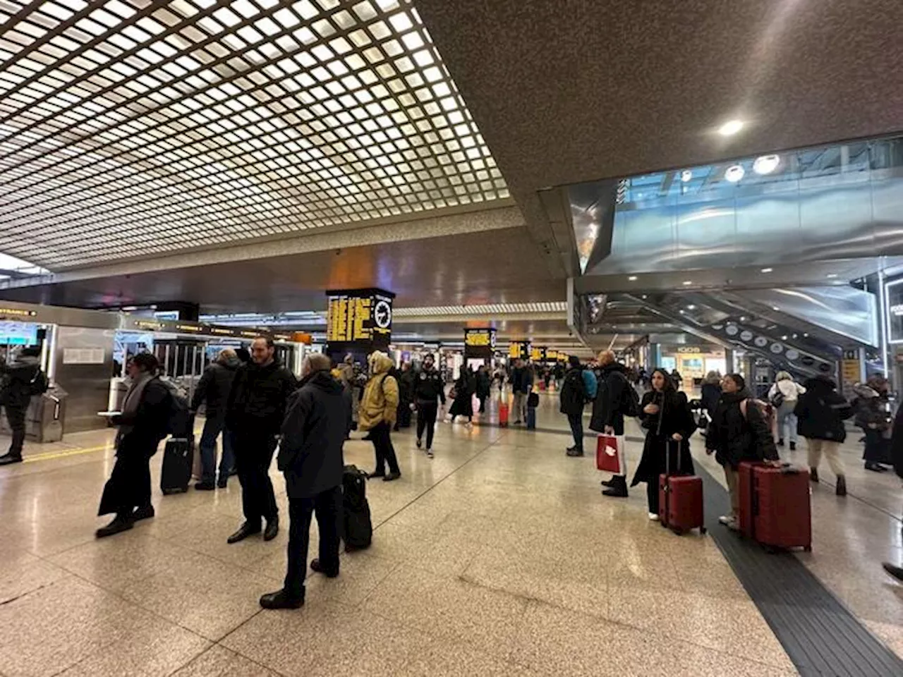 Oggi lo sciopero. Fermi bus, treni e taxi