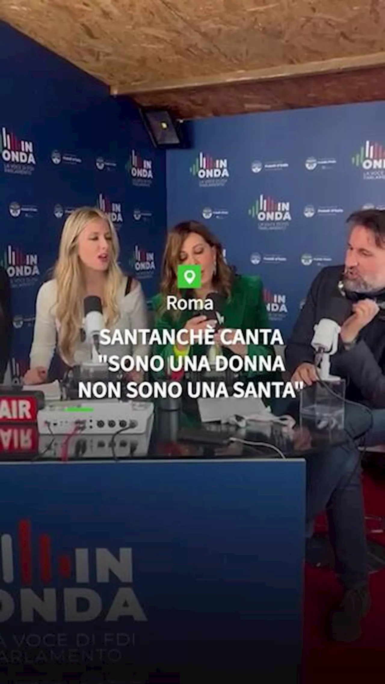 Santanche' canta: 'Sono una donna non sono una santa'