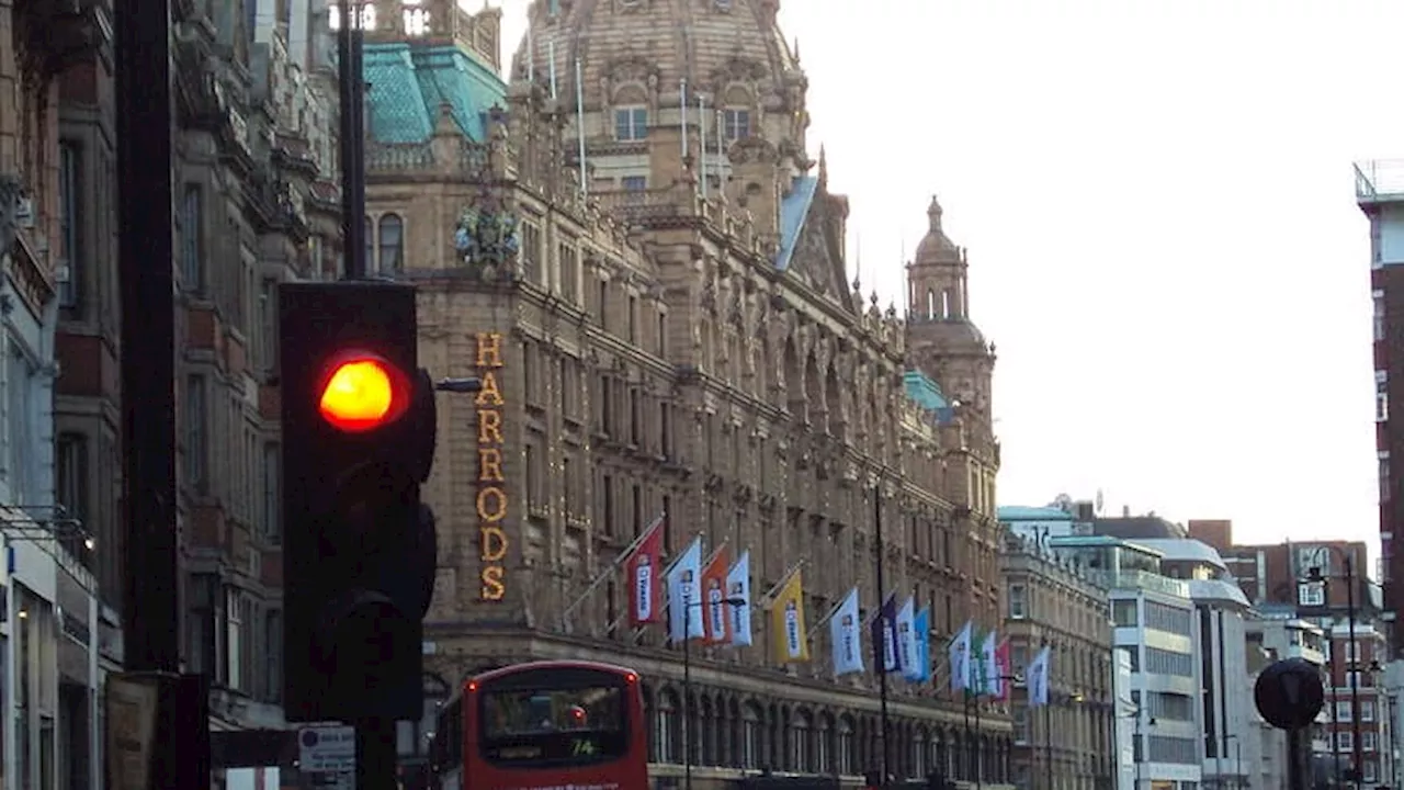 Royaume-Uni: plus de 300 employés d'Harrods en grève avant Noël et au 'Boxing Day'