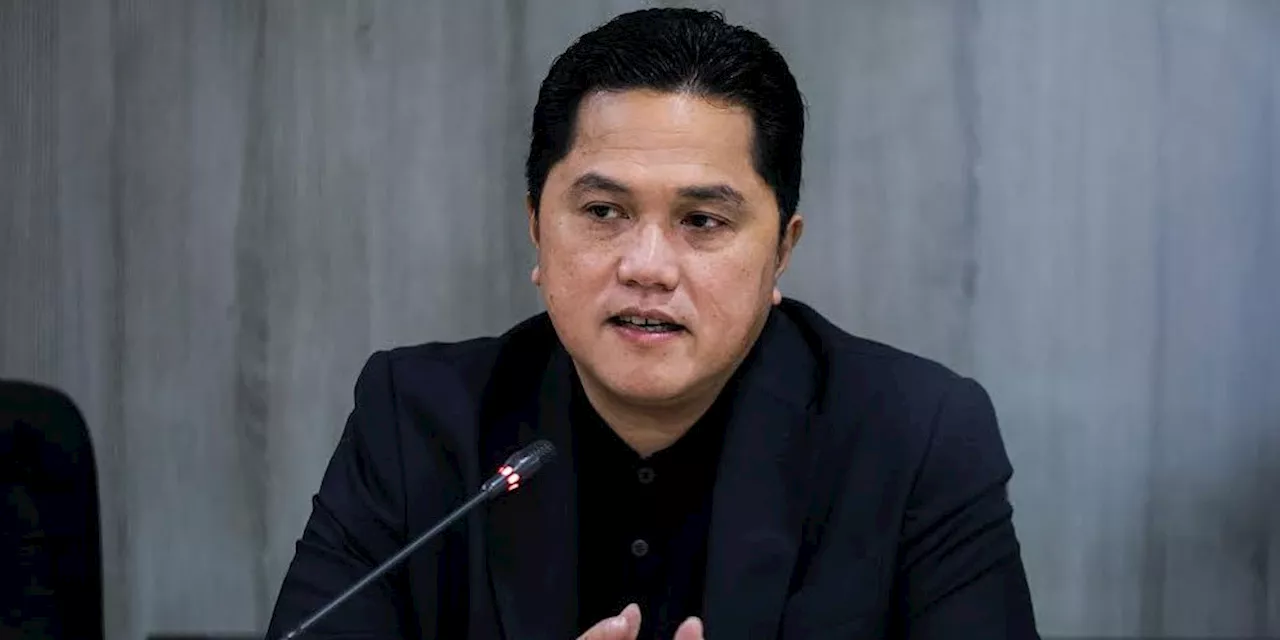 Momen Keakraban Bung Towel dan Erick Thohir Nonton Timnas Indonesia Vs Laos