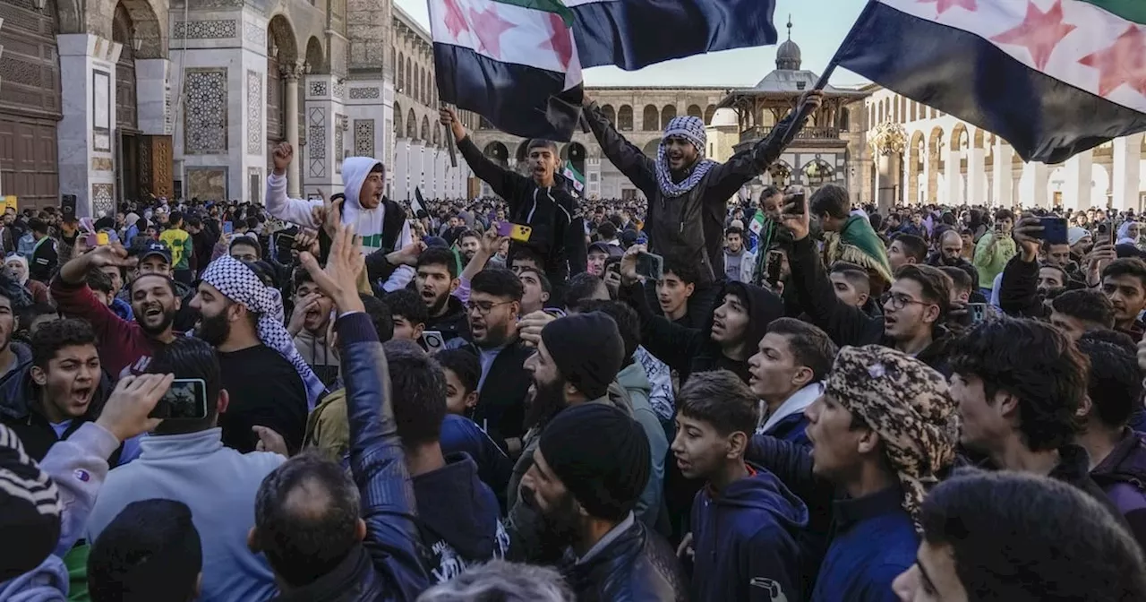 Thousands of Syrians celebrate in central Damascus during first Friday prayers since Assad's fall