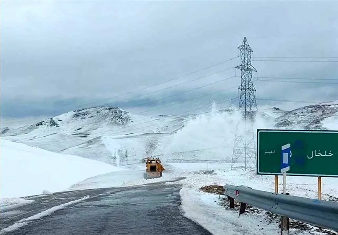 خلخال به دلیل بارش شدید برف و کولاک