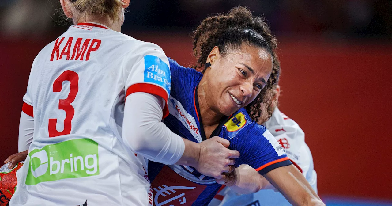  'On n'a jamais pris le contrôle de ce match' : les Bleues battues de 2 buts en demie et pourtant si loin