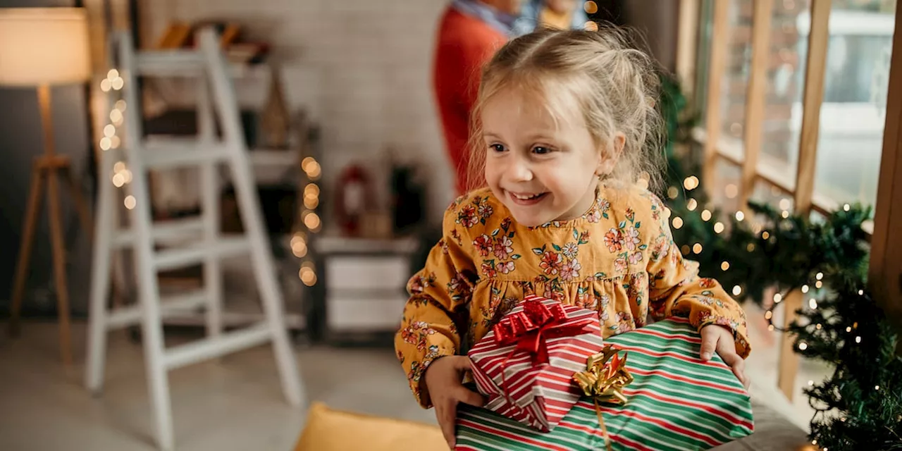 Finger weg: 3 Geschenke sollten Eltern Kindern nicht zu Weihnachten schenken