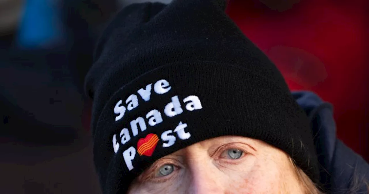 Canada Post strike tests public support heading into holidays: experts