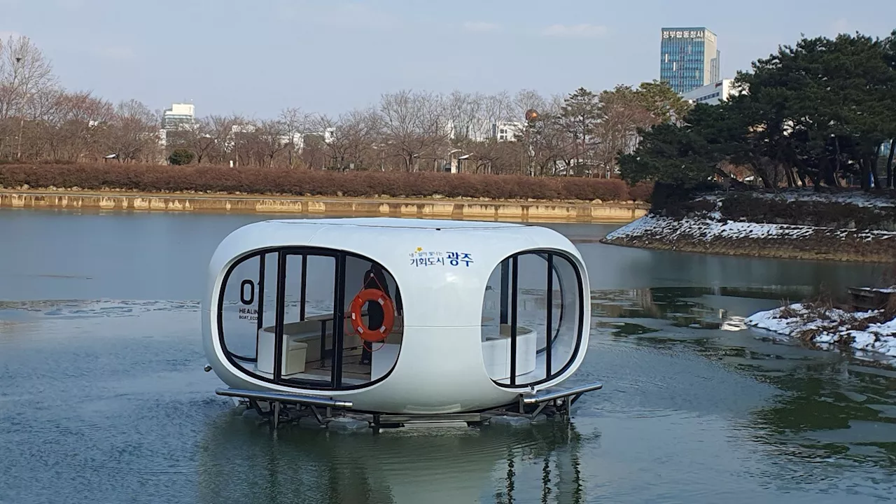 Clean lakes: AI-driven solar boat filters 2.5 million liters of water every day