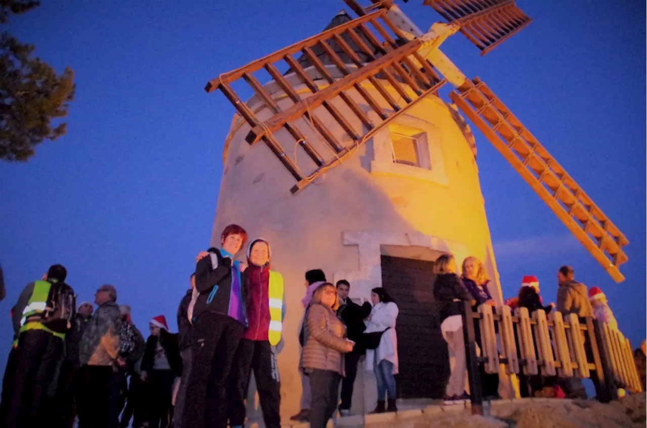 Partez à la découverte de la ville de Martigues illuminée en marchant à la nuit tombée