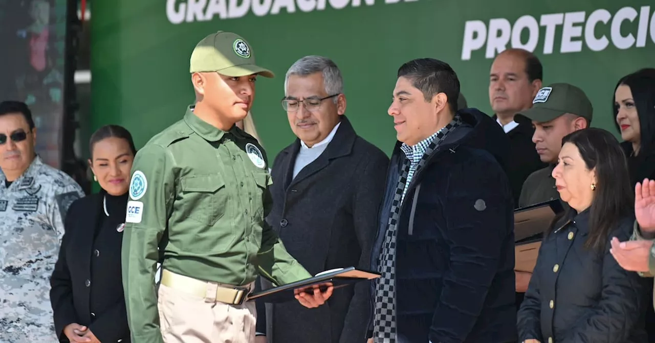 SLP entrega a la sociedad tercera generación de la Guardia Civil Estatal