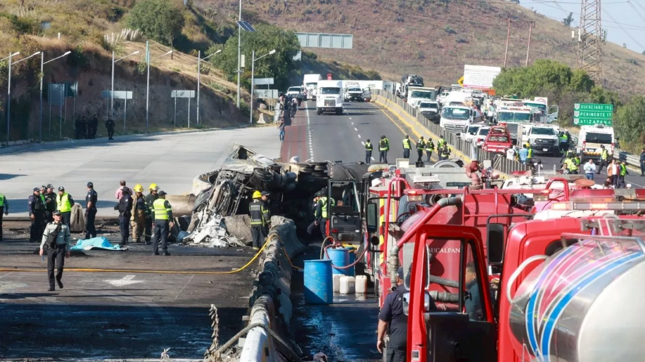 Chamapa-Lechería: Esto es lo que ha ocurrido tras la explosión de una pipa de Pemex