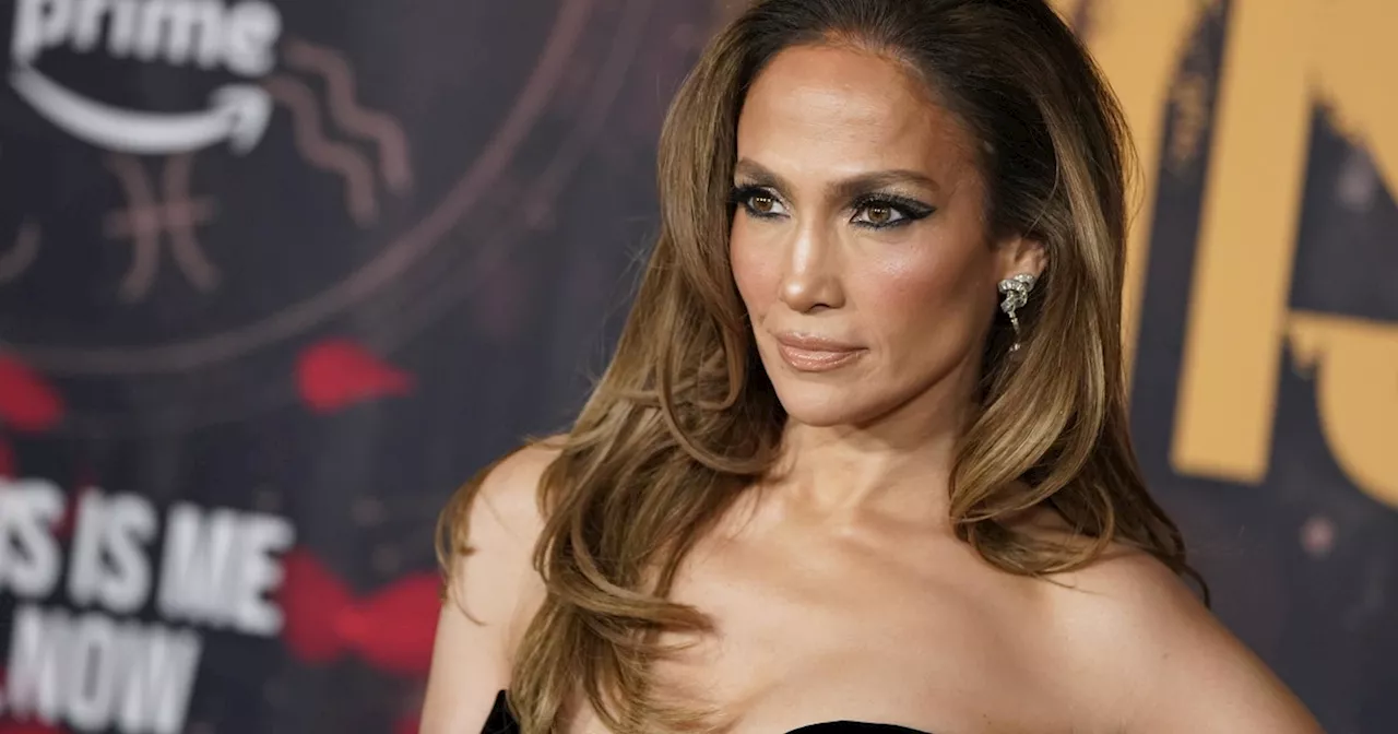 Jennifer Lopez e lo scandalo sessuale, America sotto choc: spuntano foto, un terribile sospetto