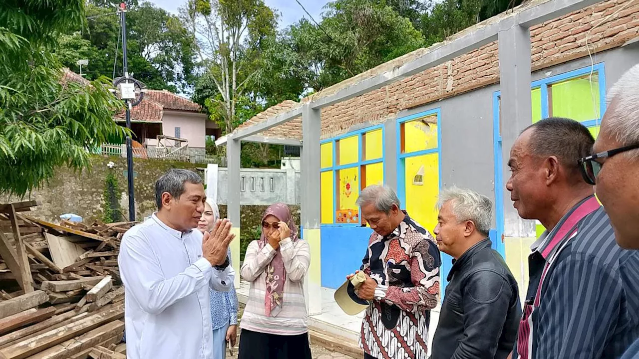 Anggota DPR Fraksi Gerindra Datangi Lokasi TK PGRI Tinggar yang Ambruk: Arahan Presiden Prabowo