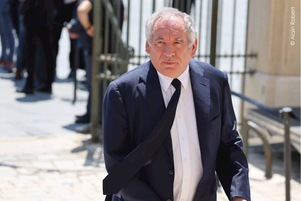 François Bayrou est nommé Premier ministre par Emmanuel Macron