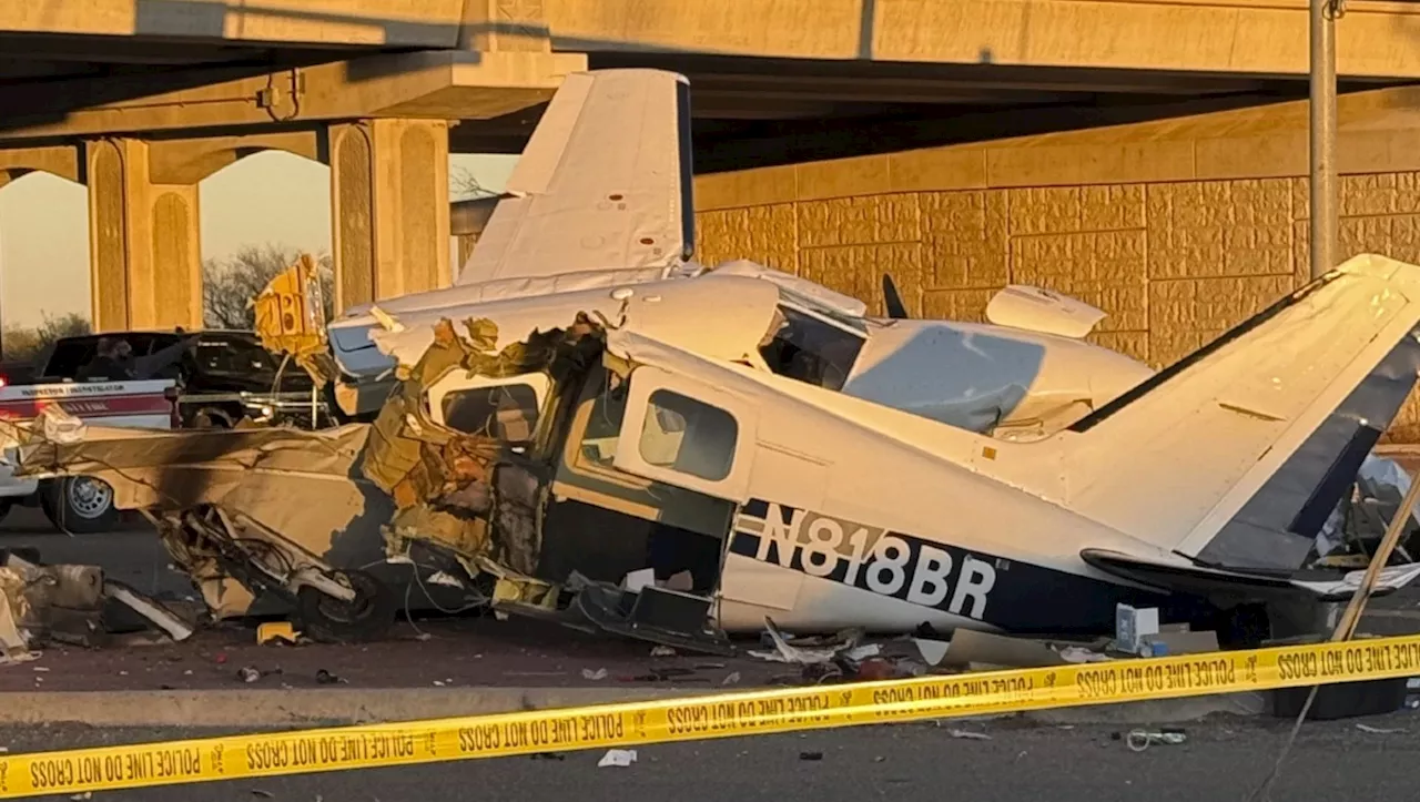 Avión se estrella en plena carretera de Texas; 4 personas resulta heridas