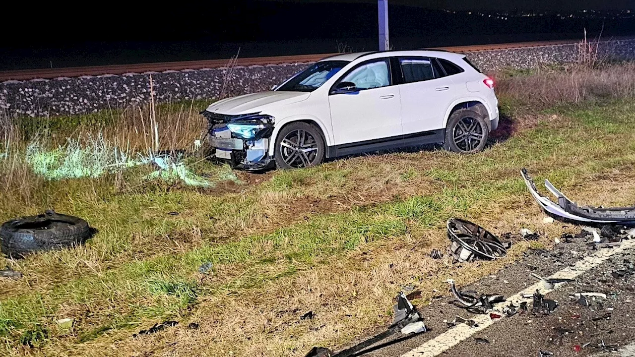 Drei Pkw auf B9 bei Hainburg in Unfall verwickelt