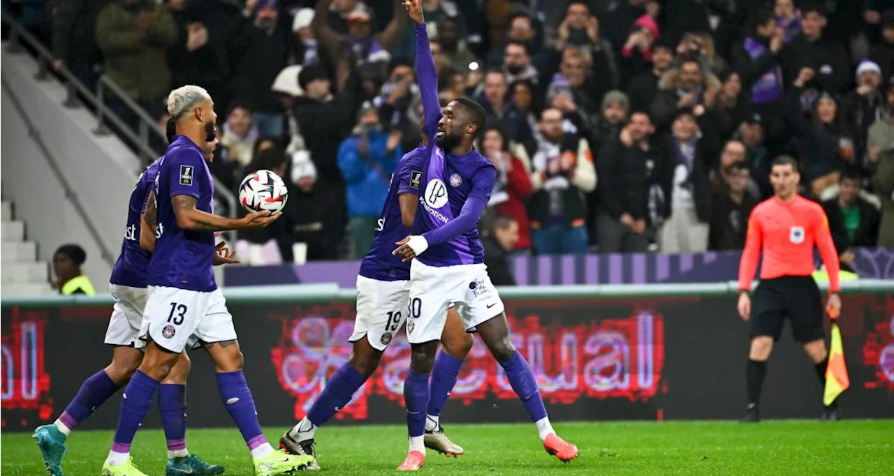  Saint Etienne : les Violets s'imposent sur le fil face aux Verts