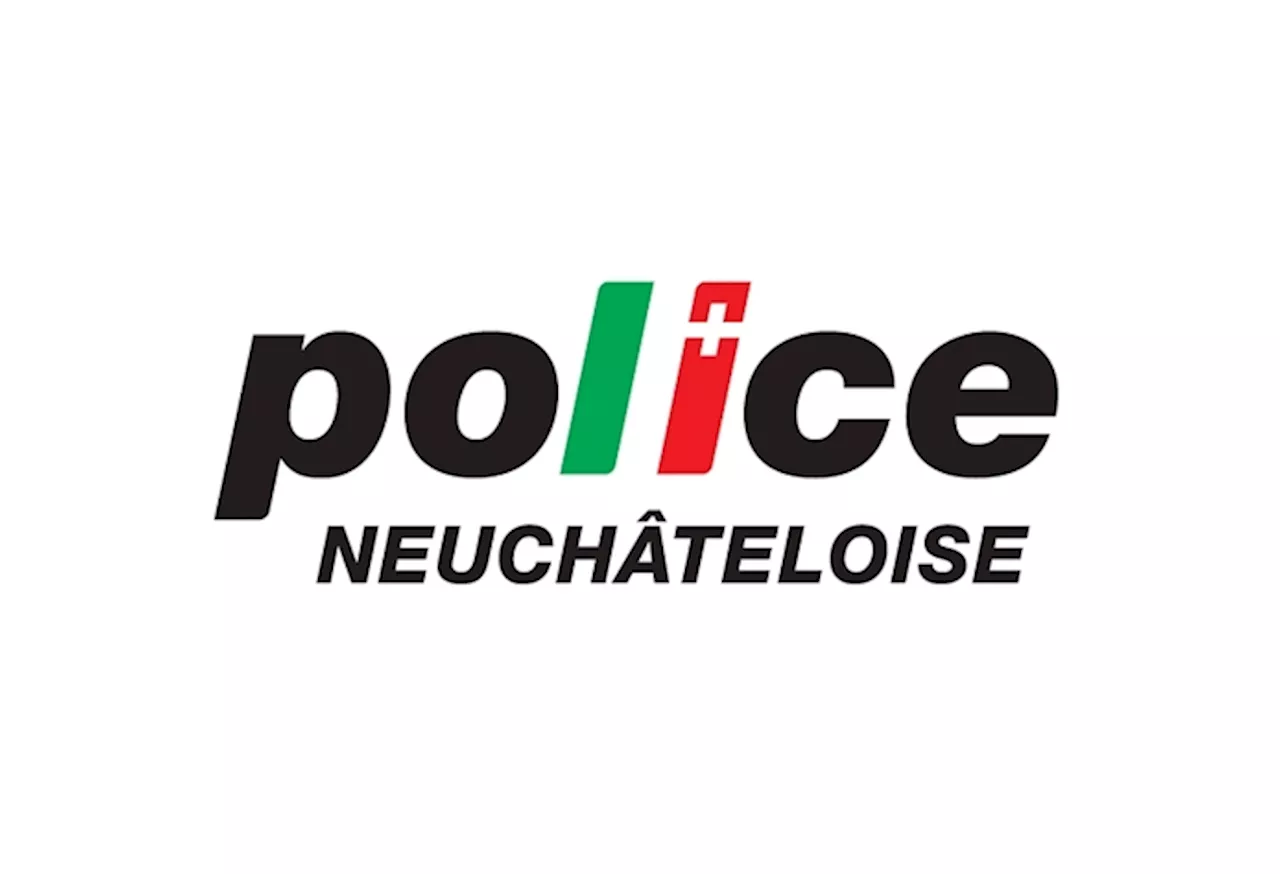 Neuenburg NE: Feierliche Vereidigung und Beförderungen bei der Polizei Neuenburg