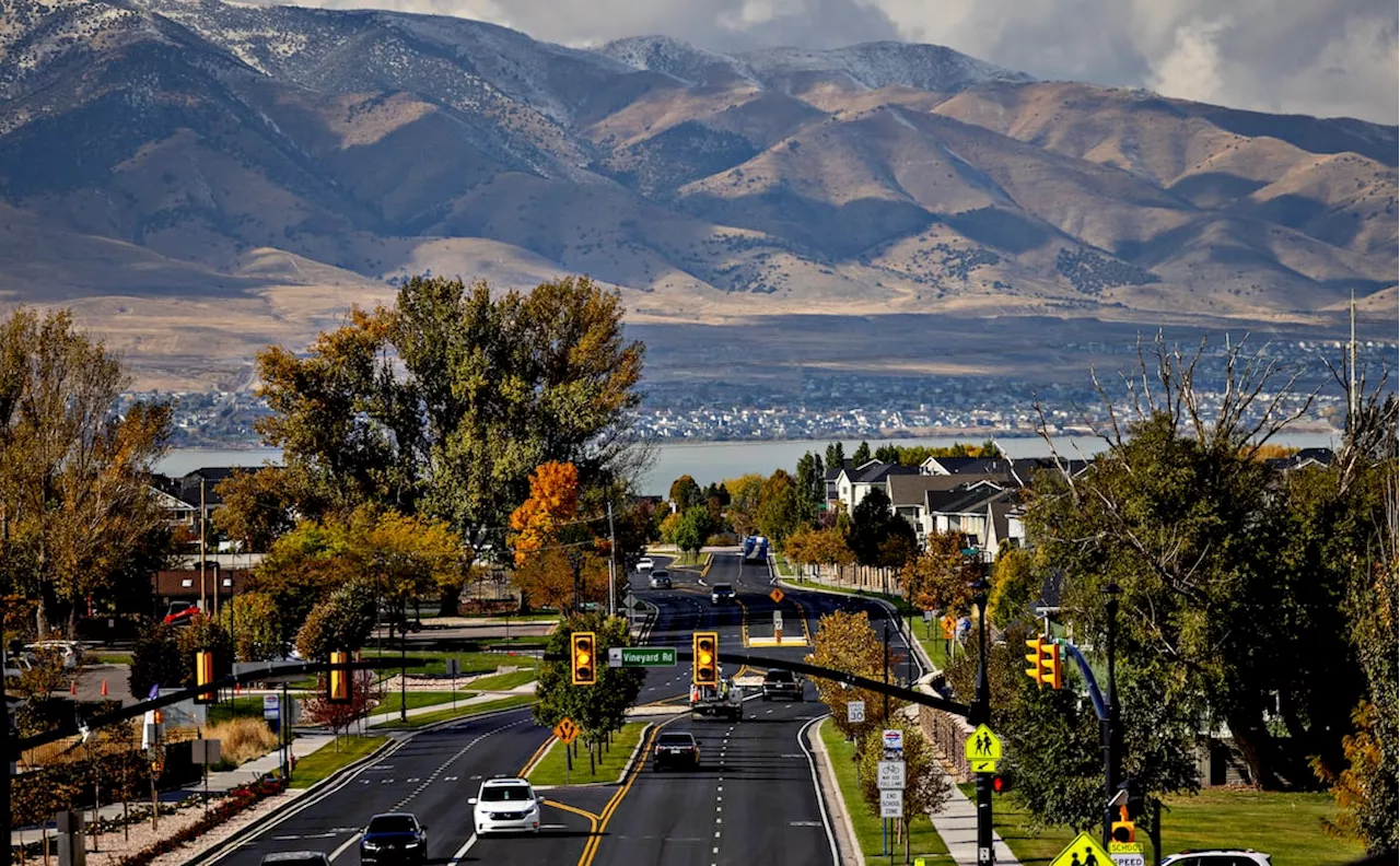 In a growing Utah City, residents are turning against their mayor