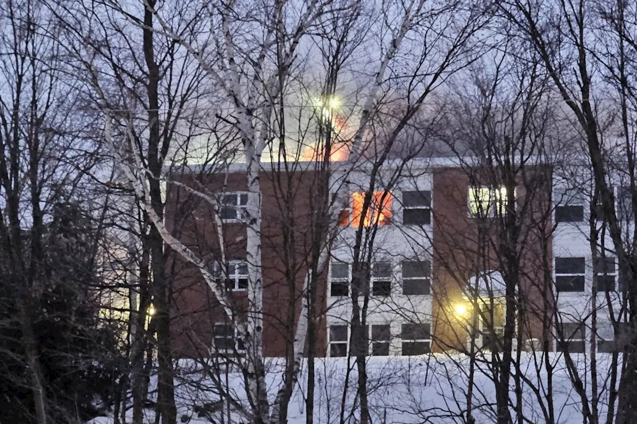 Fire destroys apartment building in Elliot Lake