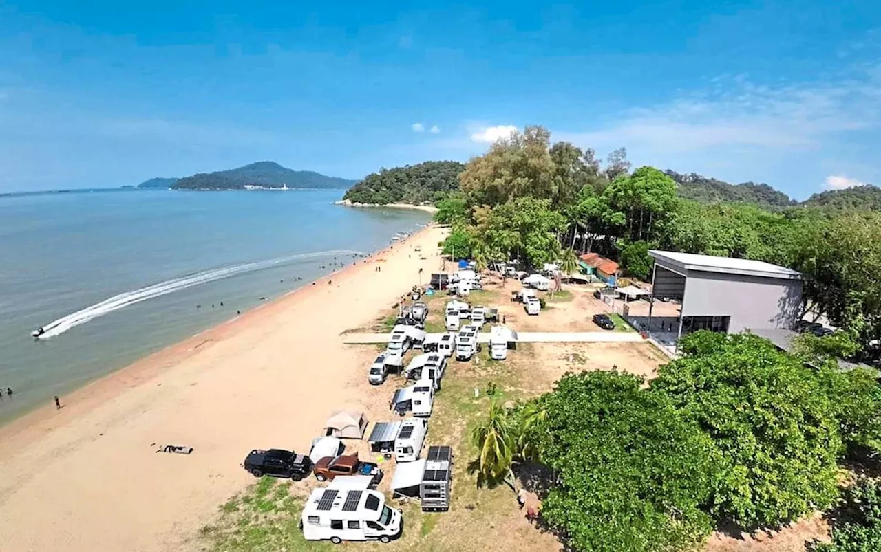 Cops, Civil Defence, Perhilitan actively looking out for croc seen at Teluk Batik