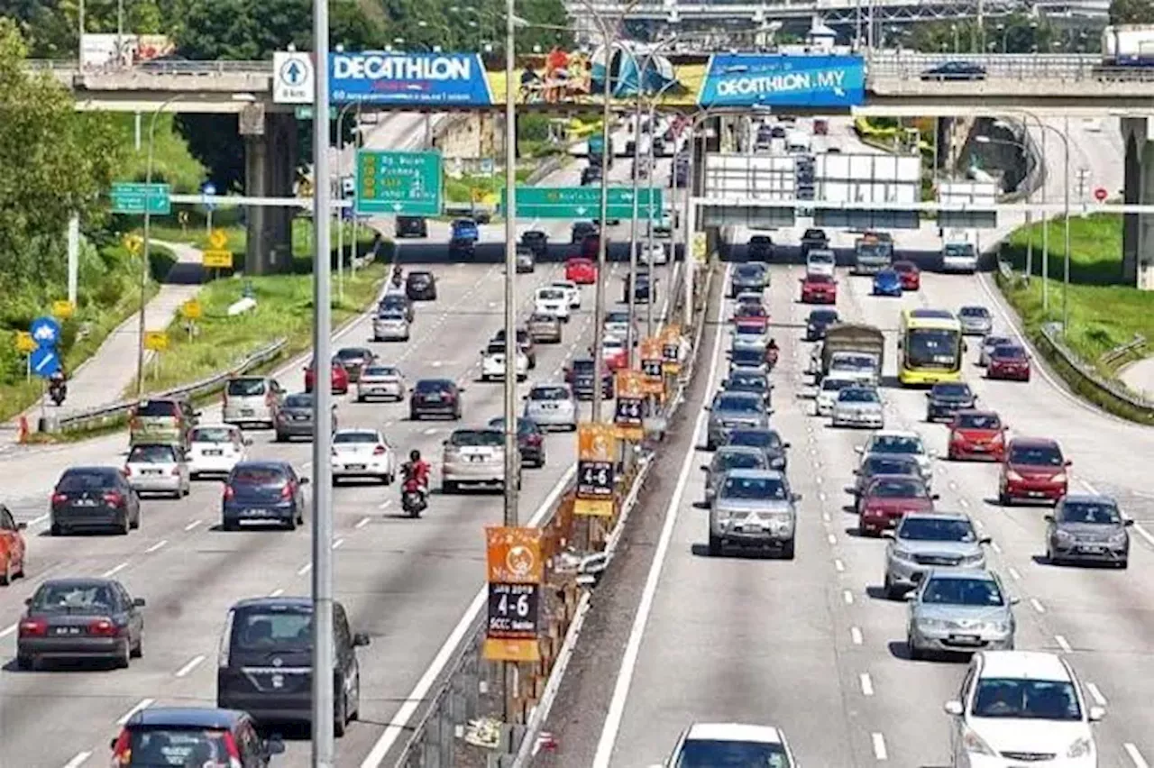 Malaysia's new vehicle sales fall 8% in Nov 2024