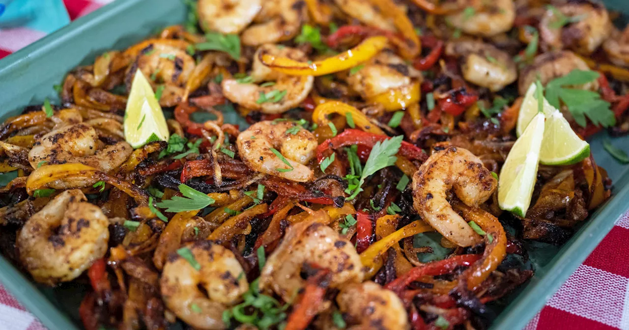 Easy meal-prep meals: avocado cream pasta, sheet-pan shrimp fajitas and more