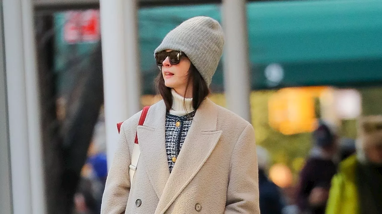 How Many Wacky Accessories Can Anne Hathaway Rock?