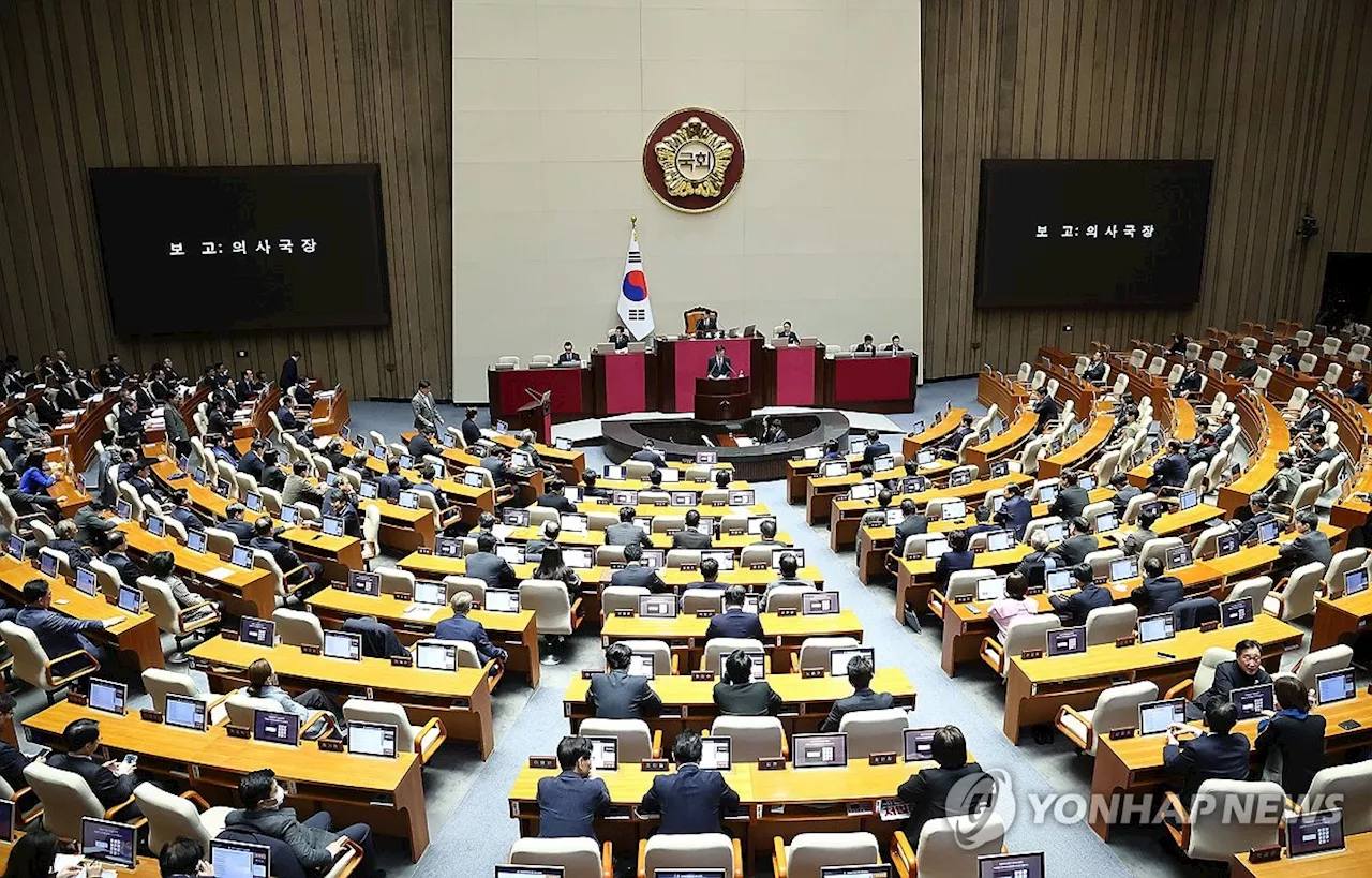 與, 무너지는 尹탄핵 방어선…내일 탄핵 가결 가능성 커져(종합)