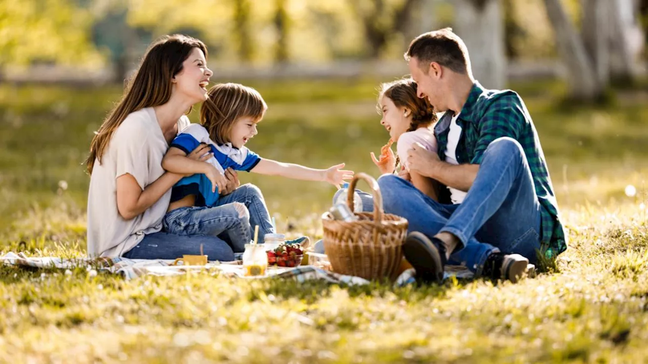 Why sitting on grass can cause itchy skin: Allergies, irritation, and prevention tips