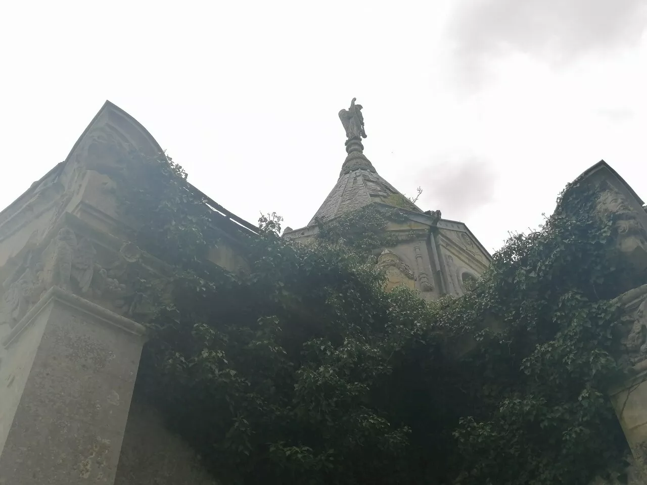 Cette chapelle historique du Calvados ne peut toujours pas être rénovée : le propriétaire introuvable