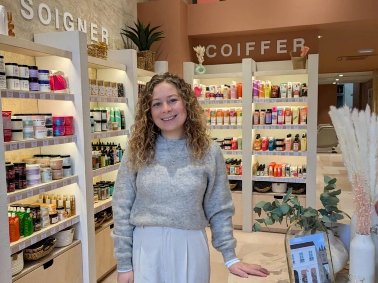 Populaire sur les réseaux, ce salon de coiffure pour 'décomplexer des boucles' débarque à Bordeaux