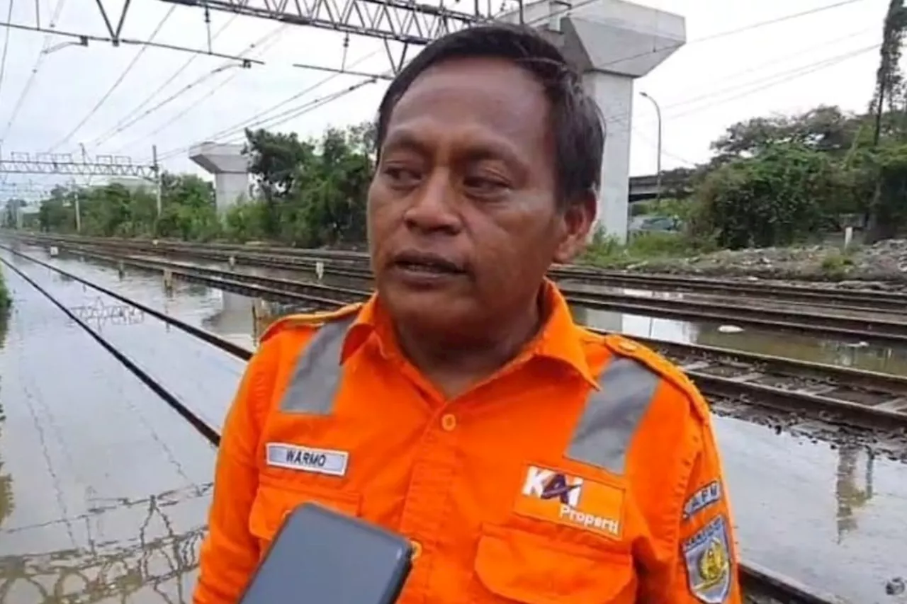 Banjir rob sempat hambat perjalanan KRL di Jakarta Utara