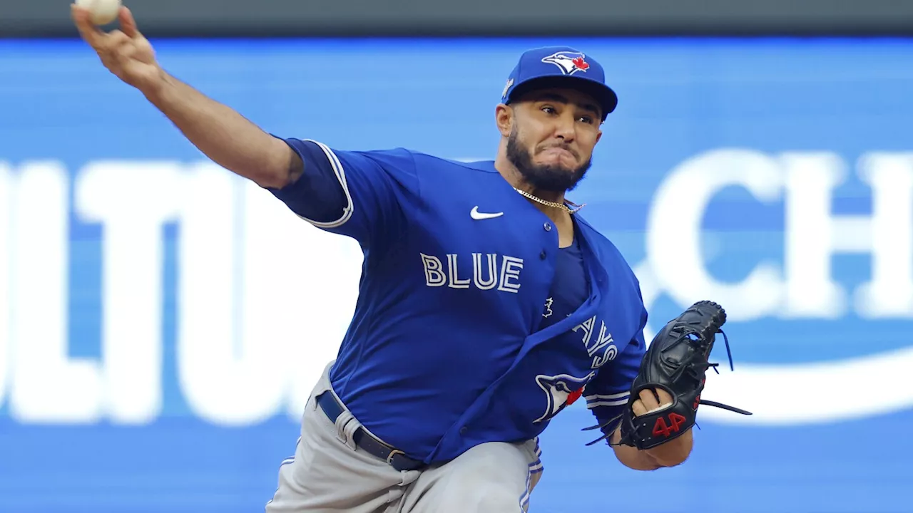 Right-hander Yimi García and Blue Jays finalize $15 million, 2-year contract