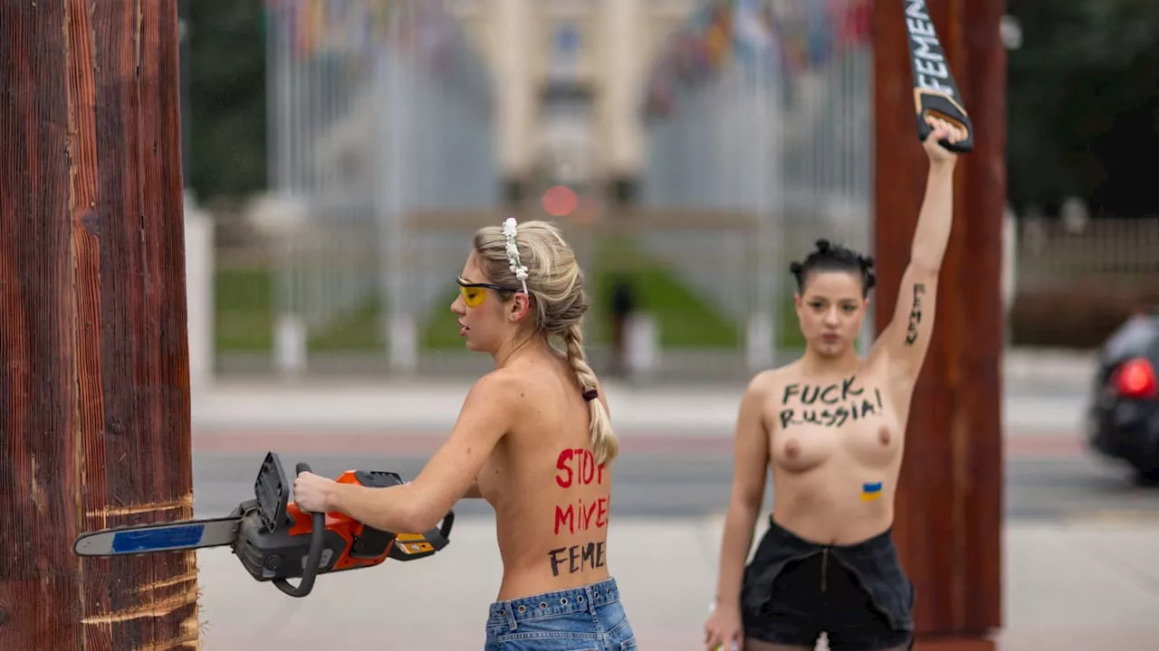 Femen-Protest in Genf: Frauen mit Kettensäge demolieren UN-Mahnmal