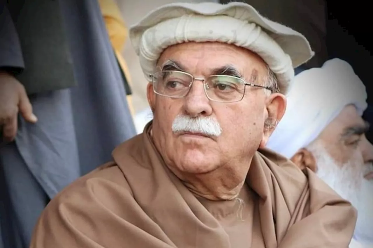 Achakzai urges PTI to postpone civil disobedience movement