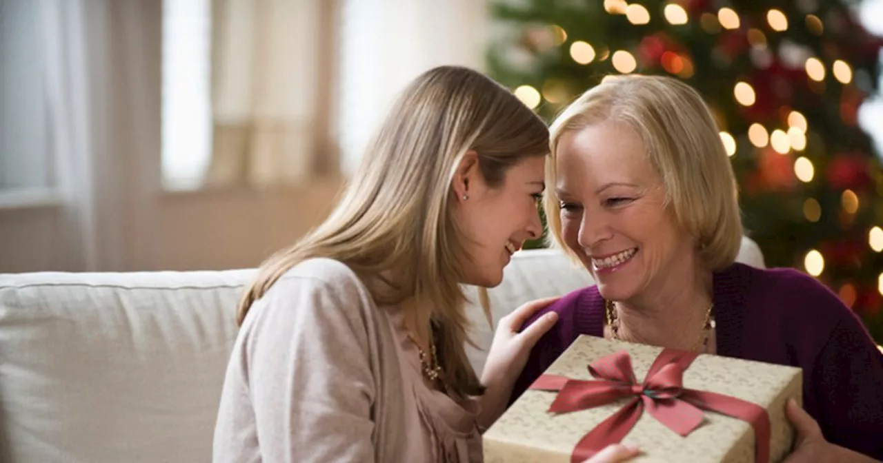 Geschenkpapier reicht nicht: Genialer Falt-Trick hilft