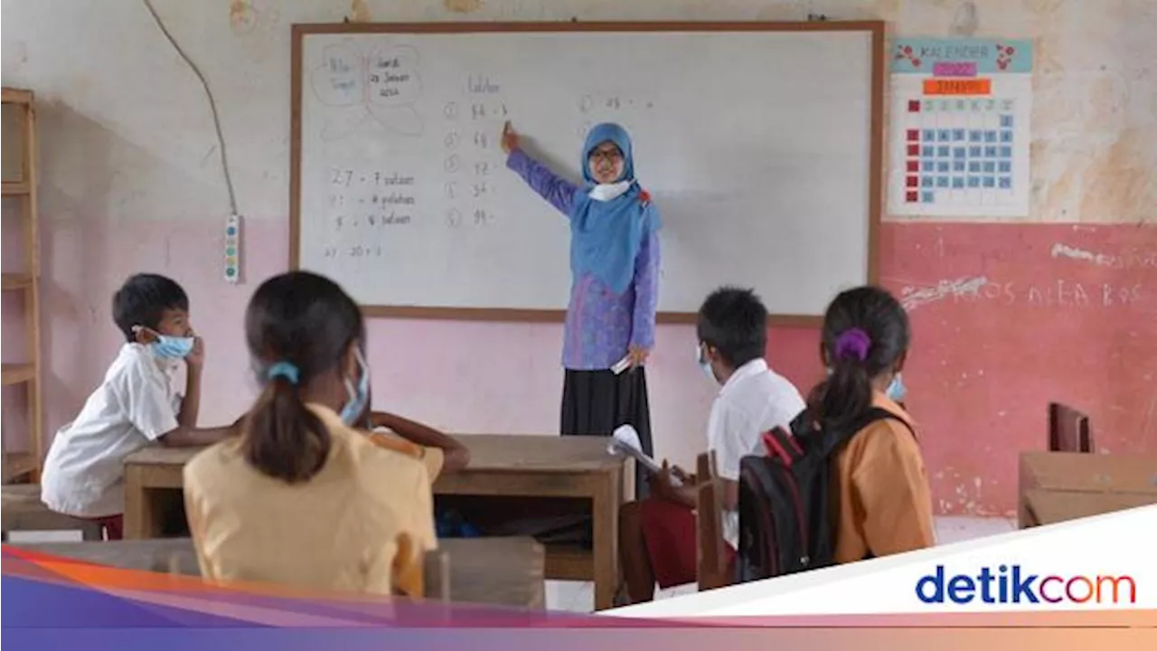 Soal Kenaikan Gaji, Pakar Minta Perhatikan Juga Guru Swasta & Jangan Buat Kecemburuan