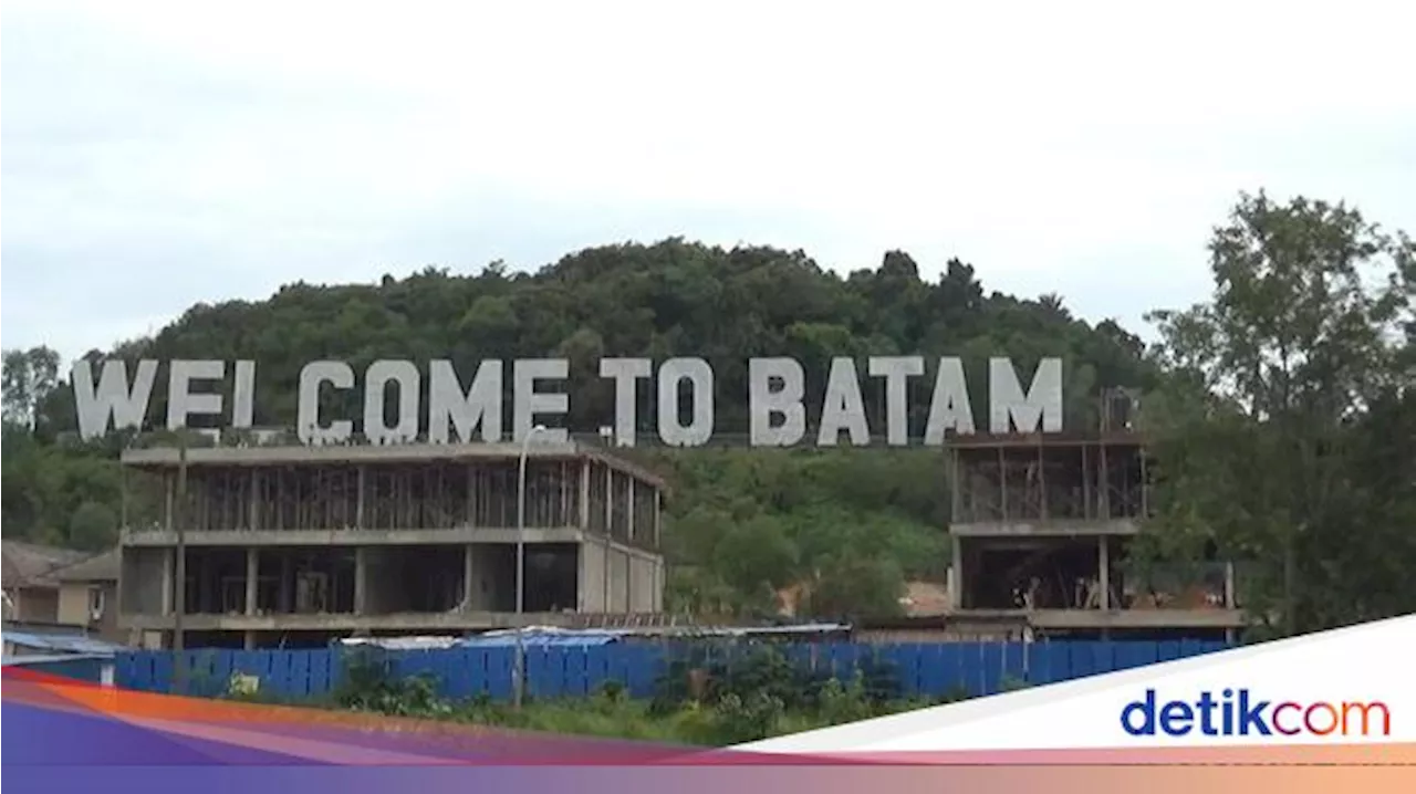 Wisatawan Keluhkan Ikon Welcome To Batam Tertutup Pembangunan Gedung