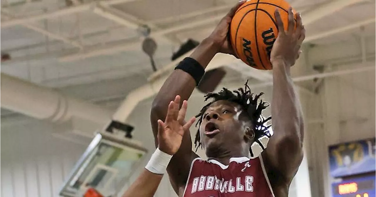 Big second quarter by Abbeville leads to lopsided victory over rival Headland