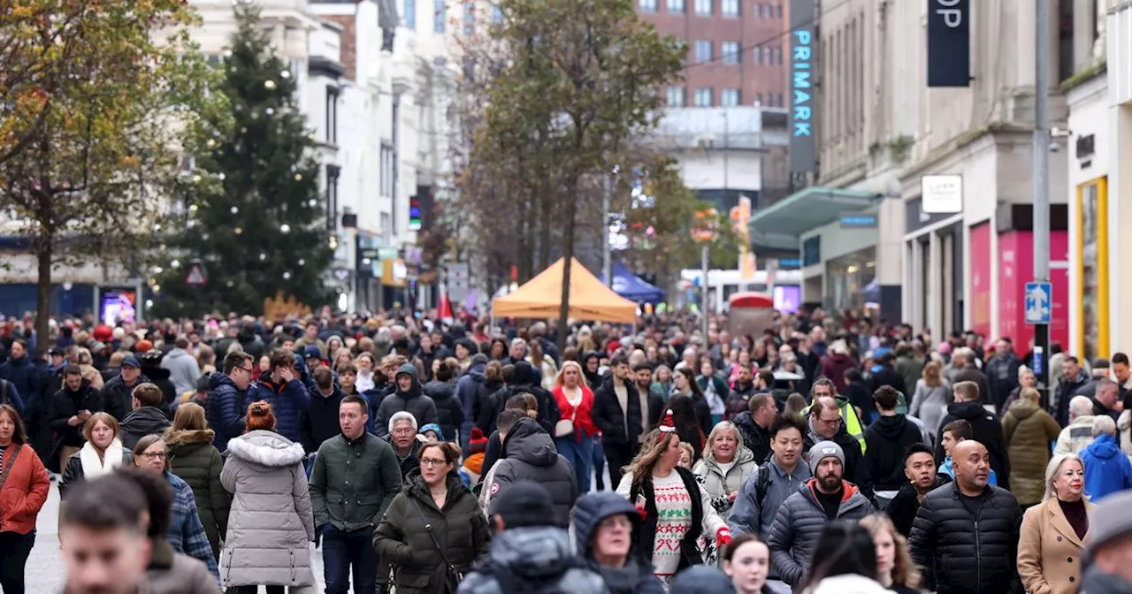 Thousands of shoppers descend on city centre as Christmas looms