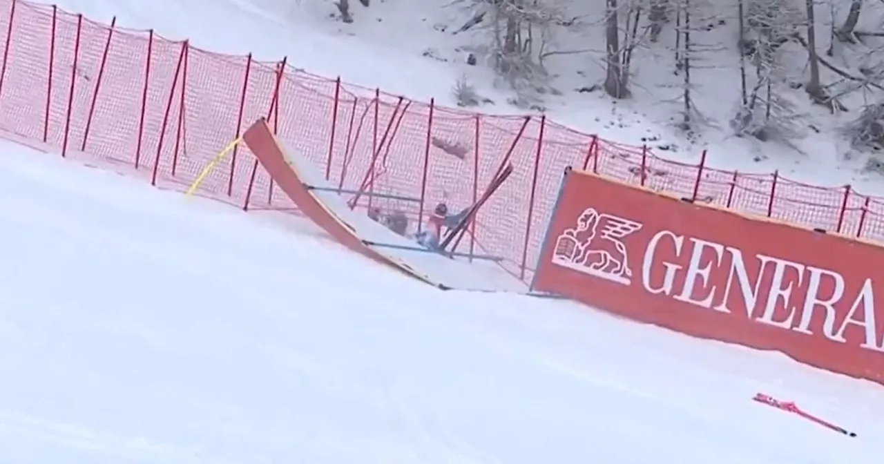 Clément Noël stürzt beim Riesenslalom in Val d'Isère heftig - Sorge um Slalom-Dominator aus Frankreich