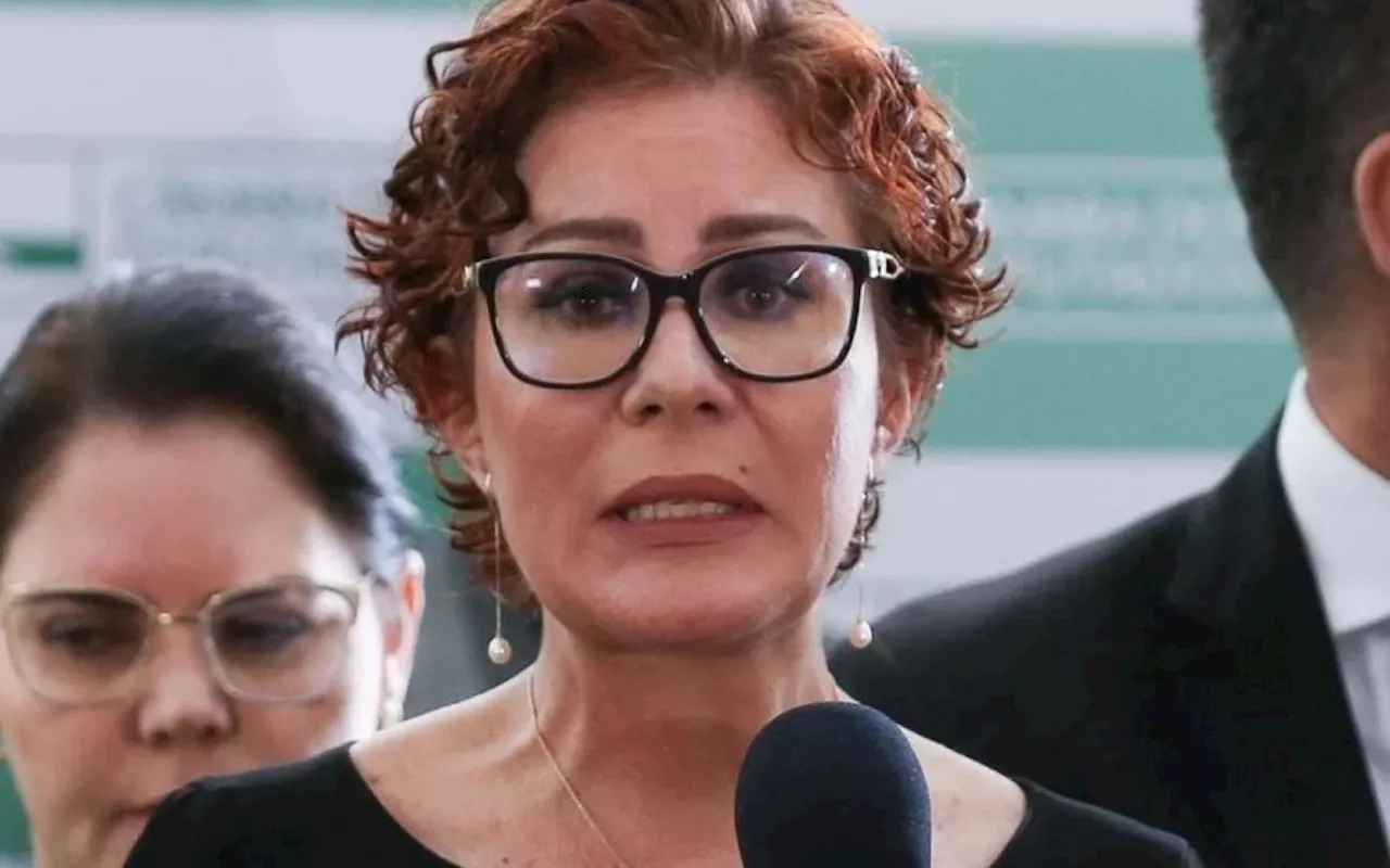 Carla Zambelli reclama de julgamento sobre cassação 'em plena sexta-feira 13'