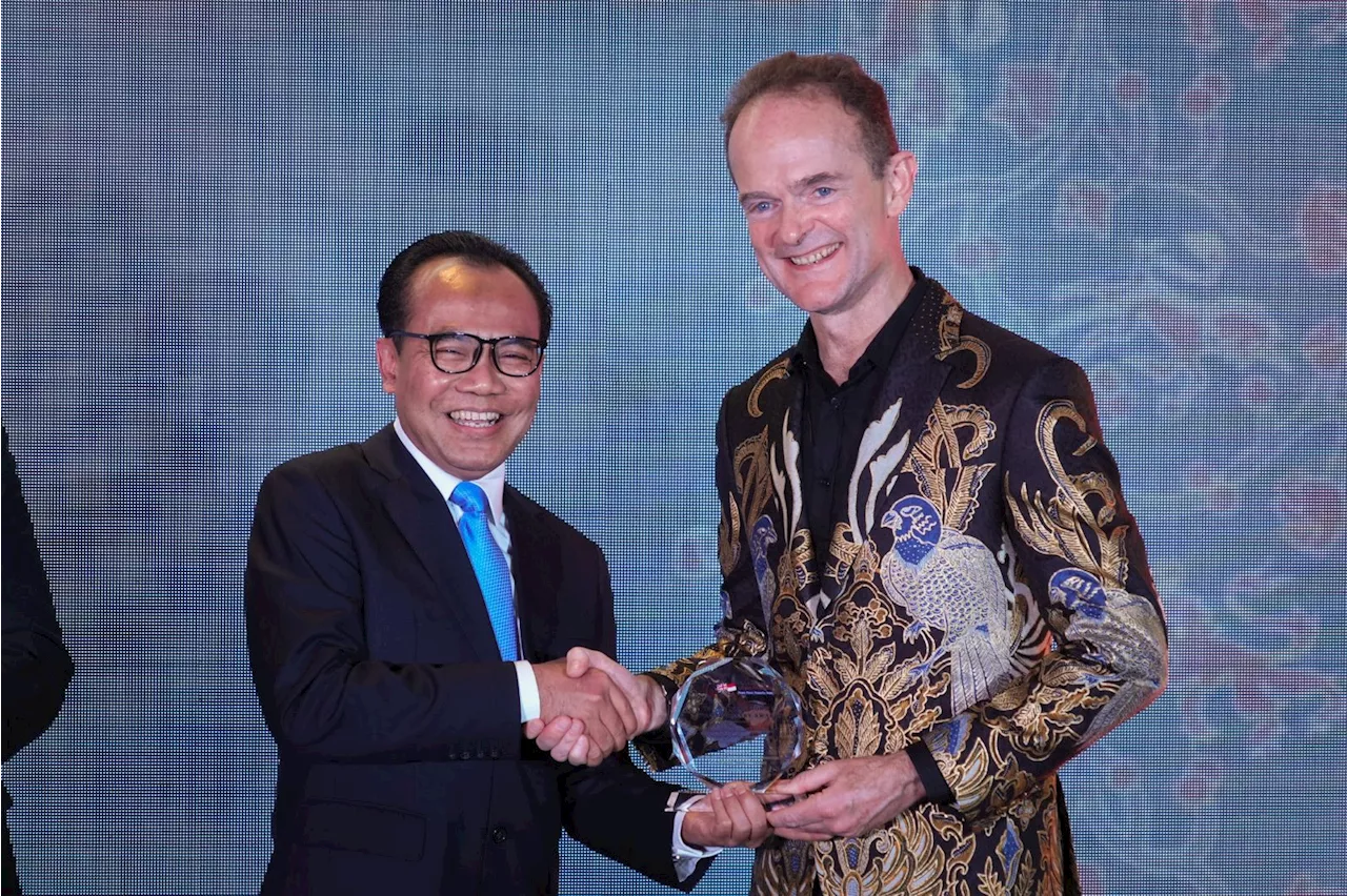 Sesmenko Susiwijono Raih Prosperity Awards atas Kontribusi Besar Perkuat Hubungan RI-Inggris