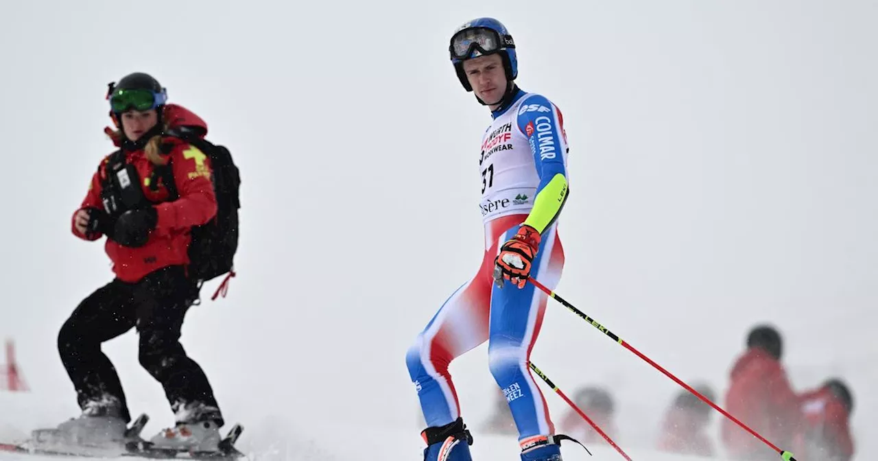 Ski alpin : lourde chute de Clément Noël lors du géant de Val d'Isère