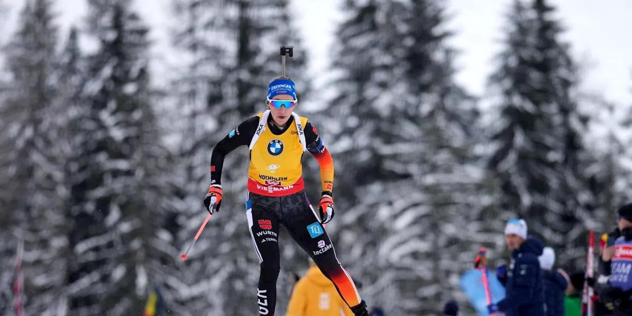 Biathletinnen Voigt und Preu&szlig; in Hochfilzen auf dem Podest