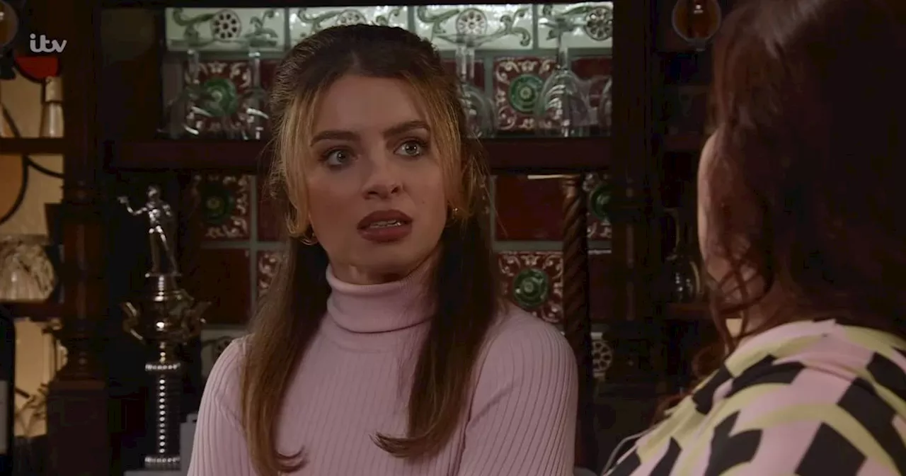 Corrie fans 'work out' Daisy's baby daddy after Daniel romp