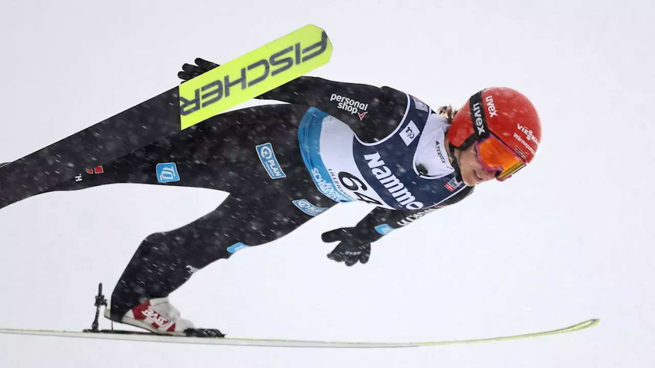 Katharina Schmid fliegt der Konkurrenz mit Super-Sprung im Skisprung-Weltcup davon